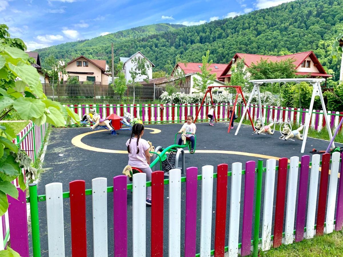 Holiday Home In Сіная Екстер'єр фото